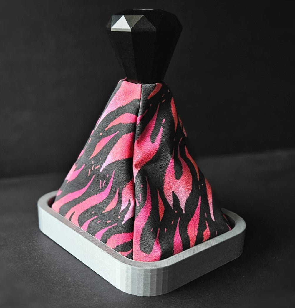 HEATWAVE - Retro Black & Red Flames Universal Shift Boot